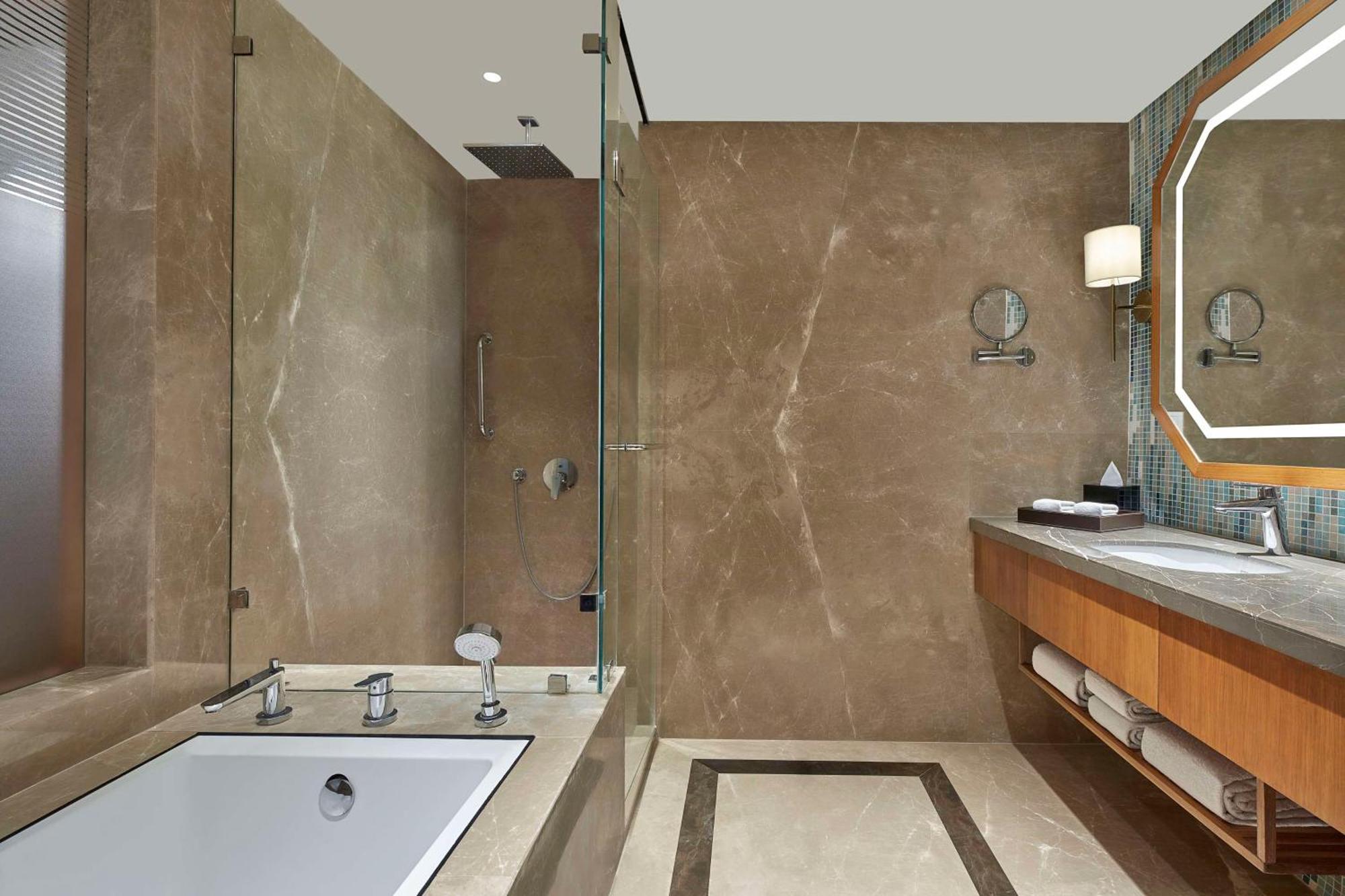 Doubletree By Hilton Hotel Varanasi